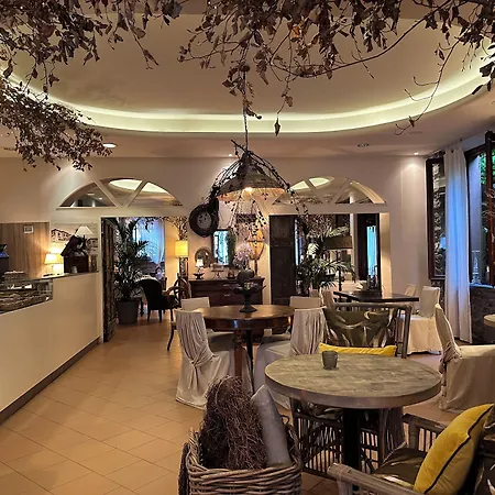 מלון Ristorante San Giuseppe 3*